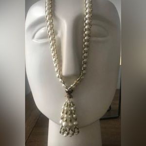 Vintage Necklace
Faux Pearl 

France